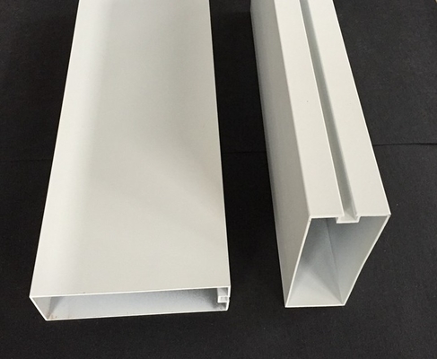 Vochtbestendige Commerciële Plafondtegels, Wit Correct de Schottenplafond van het Aluminiumprofiel