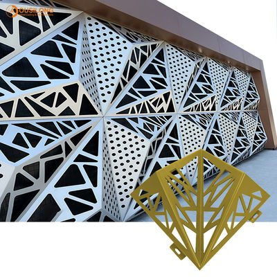 Klem van de metaal verzilvert de Binnenlandse 3D Driehoek in Plafond voor Zaal, Wit Verborgen Opgeschort Aluminium Vals Plafond