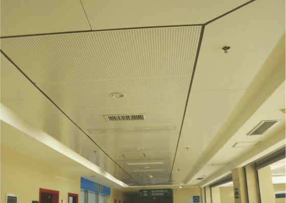 Interieur Dakplaat Geperforeerd Metalen Plafond Aluminium Paneel Vuurvast Aluminium Verlaagd Plafond