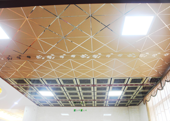 De bureaubouw Tegels van het Dalings de Artistieke Plafond voor Geïntegreerd Plafond