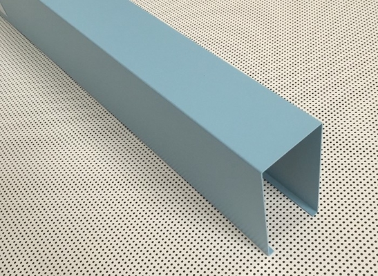 Blauwe Poeder Met een laag bedekte het Plafondbreedte 50mm Hoogte 100mm van het Aluminium U-vormige Lineaire Metaal