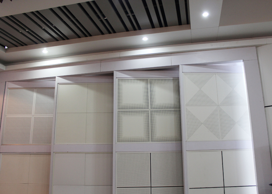 De bouw van de Decoratieve Tegels van het Metaalplafond voor Luchthaven/Financiëntoren